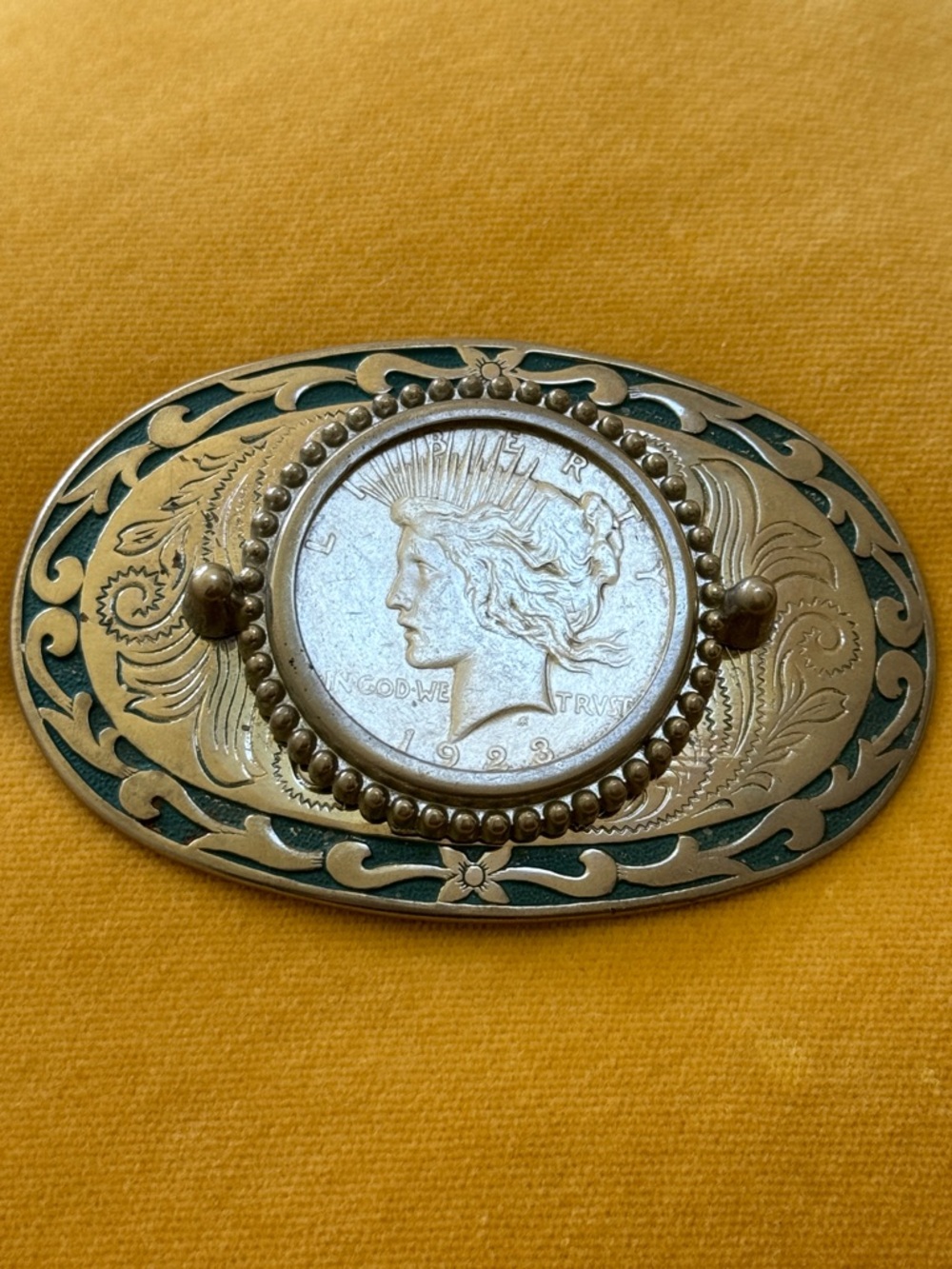 1923 SILVER DOLLAR BELT BUCKLE 
GENUINE PEACE DOLLAR ADAPTABLE USA Made UNISEX